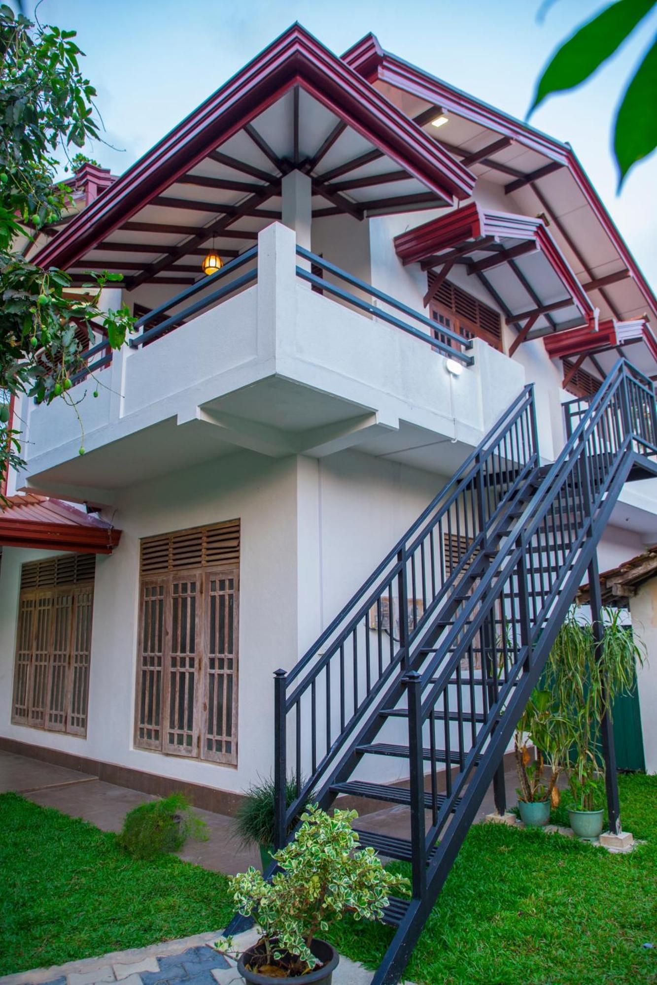 C Son Villa Bentota Exterior photo